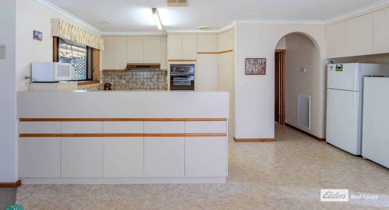213 Lake Street, Edenhope, VIC, 3318 - Image 8