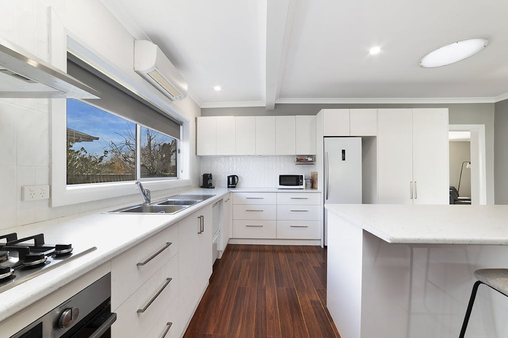 9 Roscoe , Hamilton, VIC, 3300 - Image 4