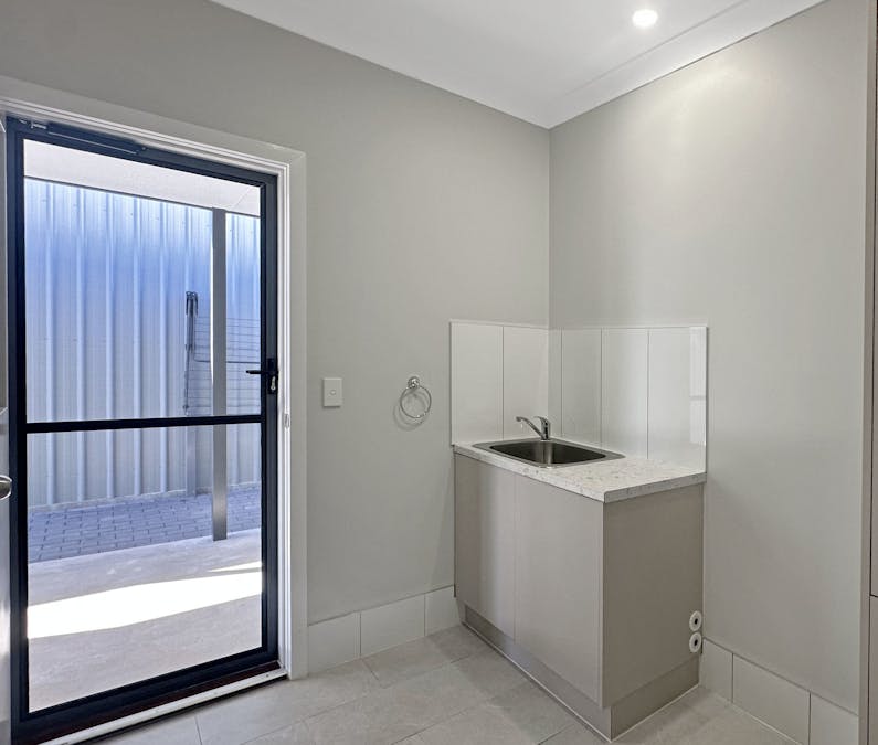 6 Linsley Street, Cobar, NSW, 2835 - Image 15