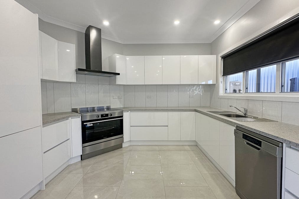 6 Linsley Street, Cobar, NSW, 2835 - Image 4