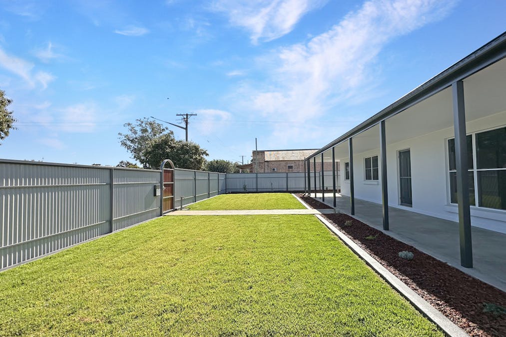 6 Linsley Street, Cobar, NSW, 2835 - Image 1