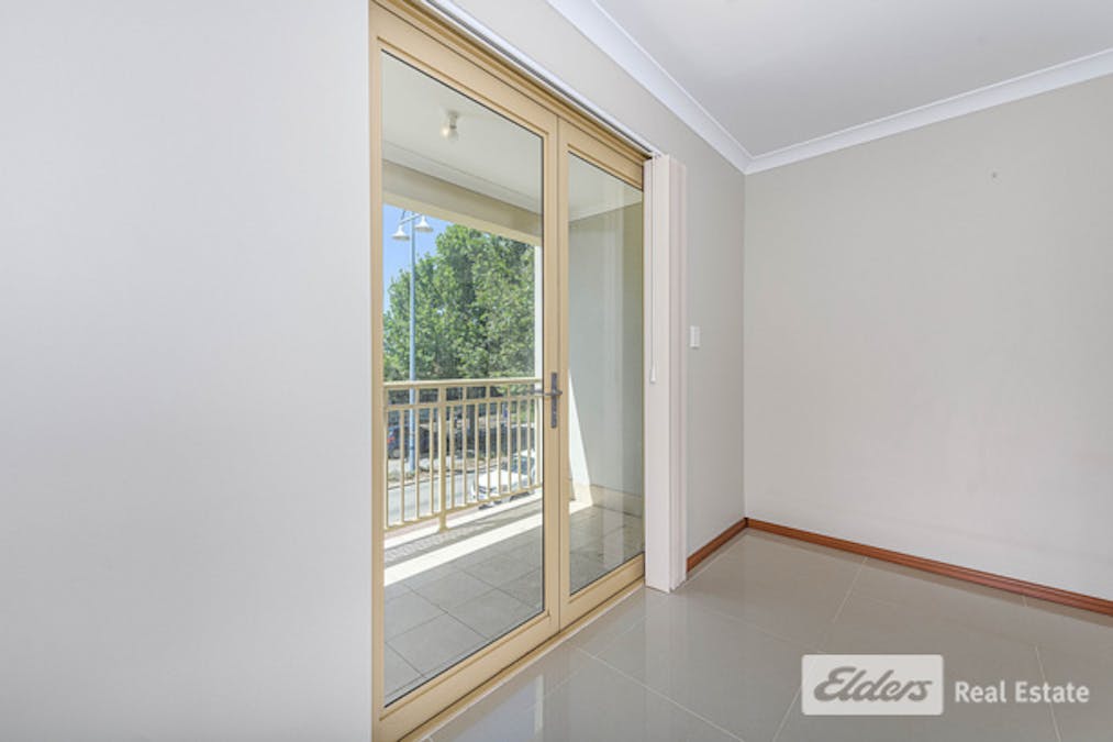 26 Emma Street, Rockingham, WA, 6168 - Image 15