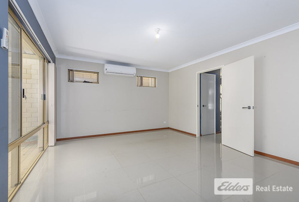 26 Emma Street, Rockingham, WA, 6168 - Image 17