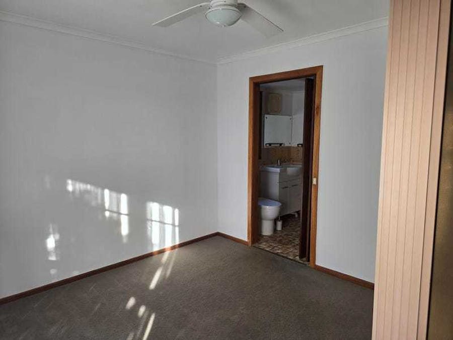 15 Keats Crescent, Whyalla Stuart, SA, 5608 - Image 11