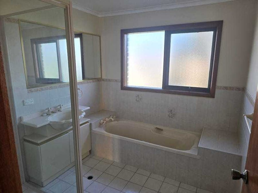 15 Keats Crescent, Whyalla Stuart, SA, 5608 - Image 6