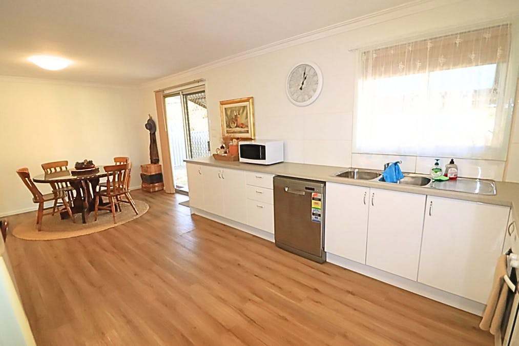 47 Wandoo Crescent, Wongan Hills, WA, 6603 - Image 5