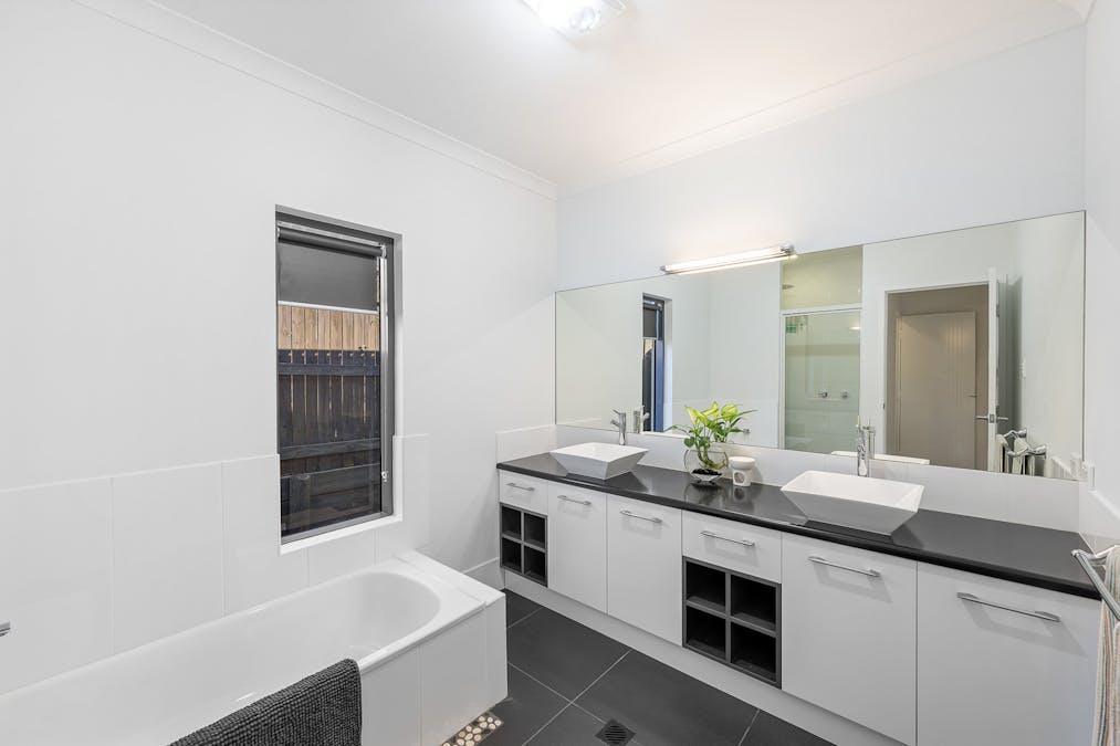 40 Koowin Drive, Kirkwood, QLD, 4680 - Image 10