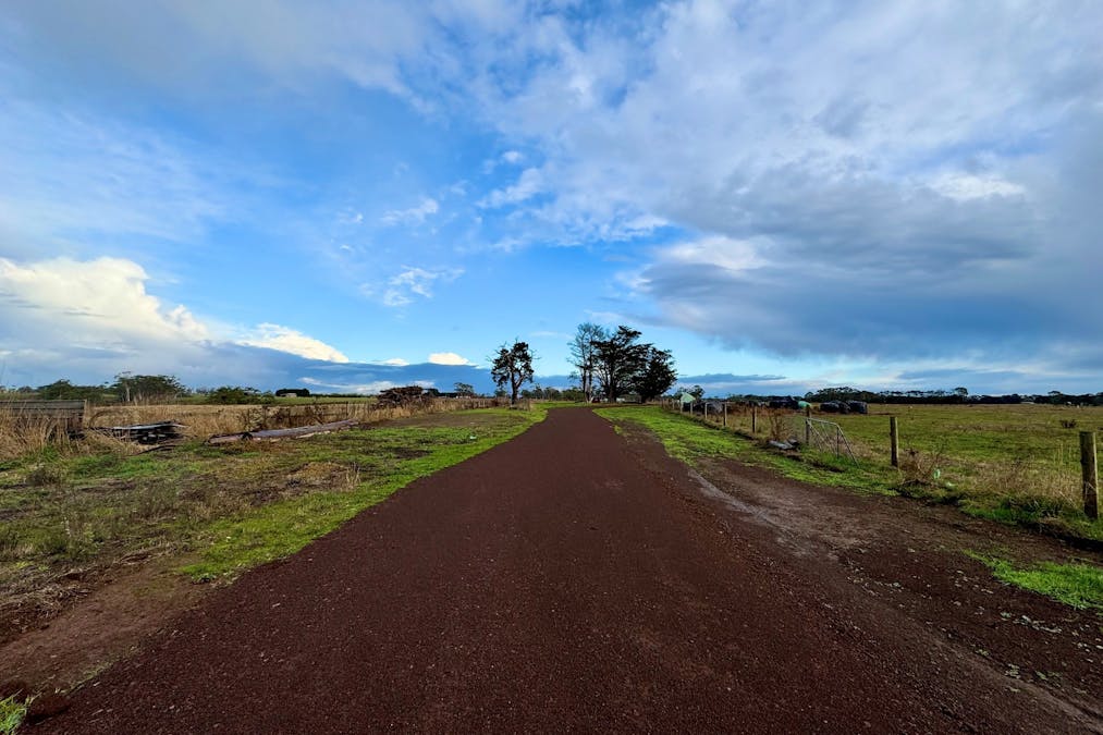 Cobden-Port Campbell Road, Cobden, VIC, 3266 - Image 2