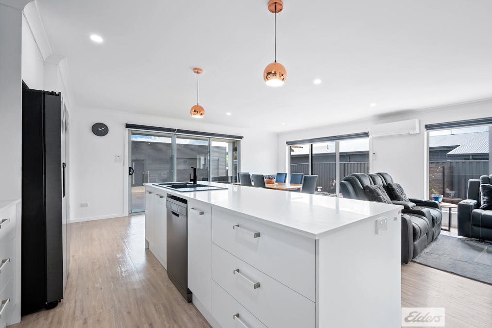 11 Janet Drive, Park Grove, TAS, 7320 - Image 5