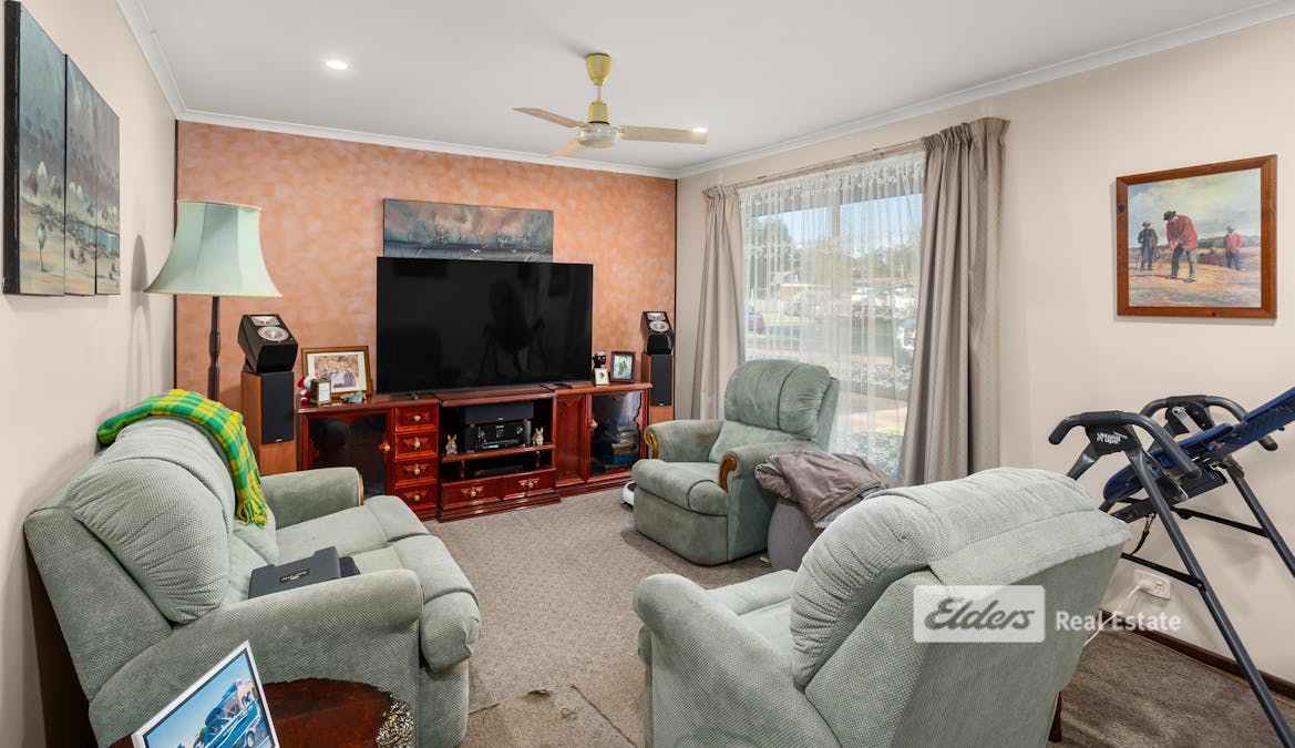 6 Drysdale Place, East Bunbury, WA, 6230 - Image 2