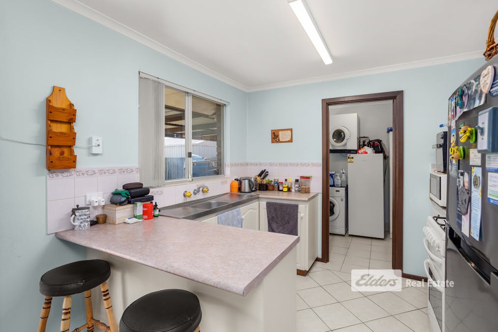 6 Drysdale Place, East Bunbury, WA, 6230 - Image 4