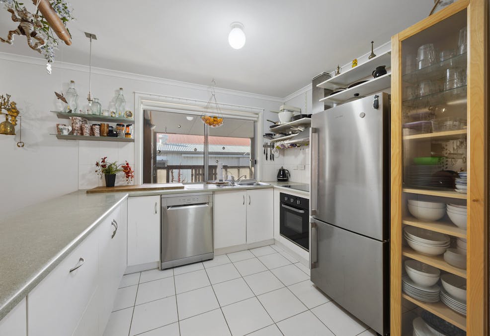 17 Hume Avenue, Murray Bridge, SA, 5253 - Image 9