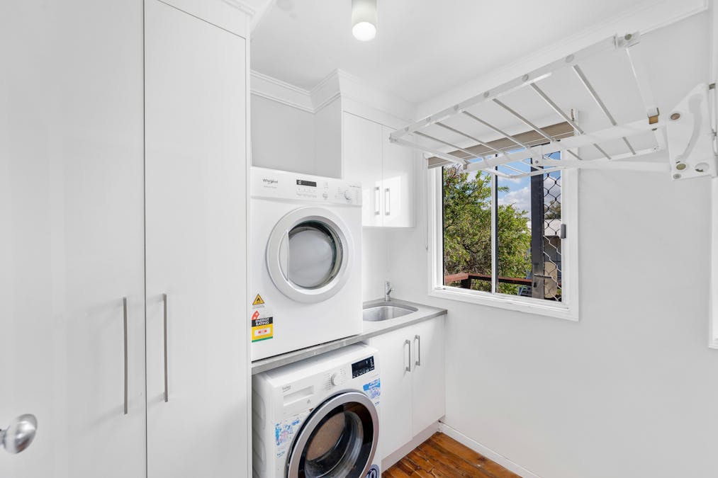 5 Ellen Street, West Gladstone, QLD, 4680 - Image 11