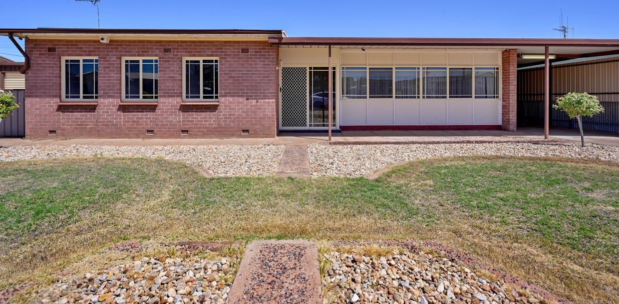 35 Gordon Street, Whyalla Norrie, SA, 5608 - Image 1