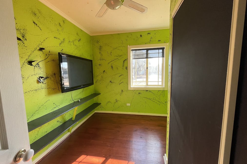 35 Gordon Street, Whyalla Norrie, SA, 5608 - Image 13