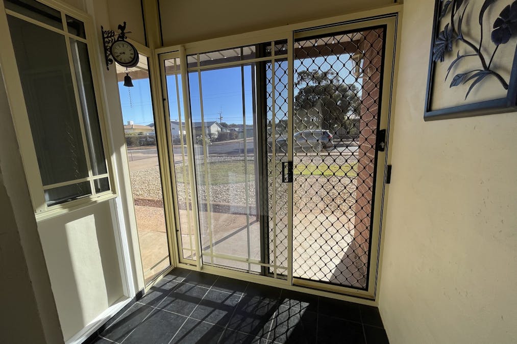 35 Gordon Street, Whyalla Norrie, SA, 5608 - Image 3