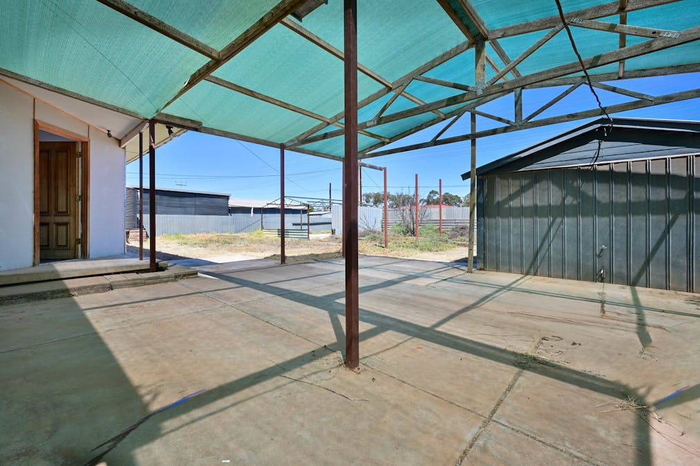 35 Gordon Street, Whyalla Norrie, SA, 5608 - Image 15