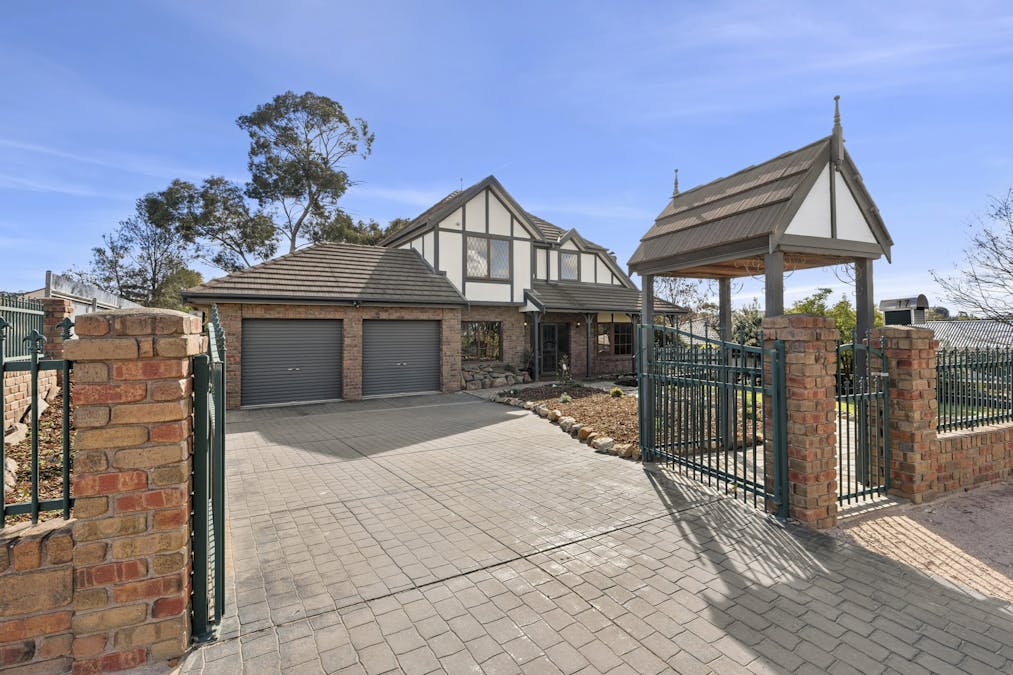 17 O'Malley Street, Berri, SA, 5343 - Image 2