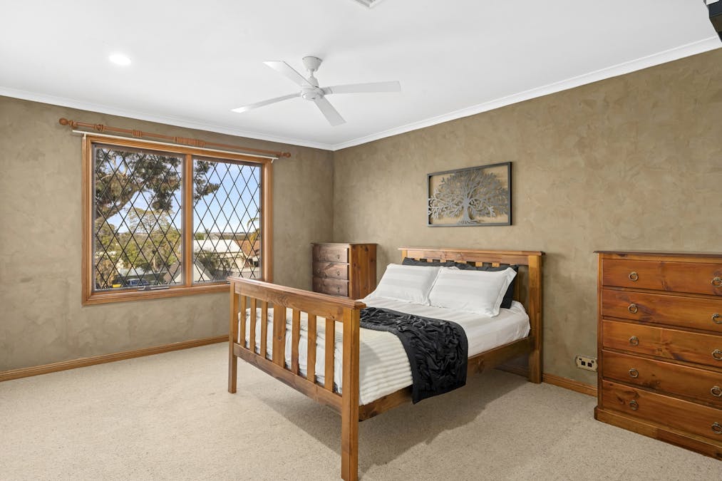 17 O'Malley Street, Berri, SA, 5343 - Image 8