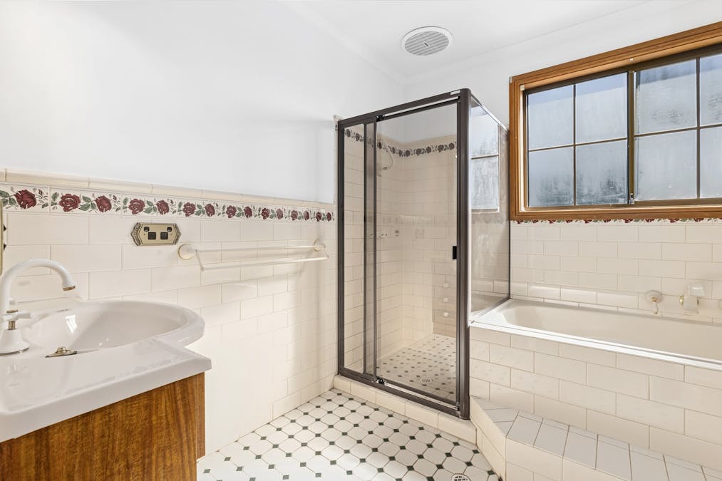 17 O'Malley Street, Berri, SA, 5343 - Image 9