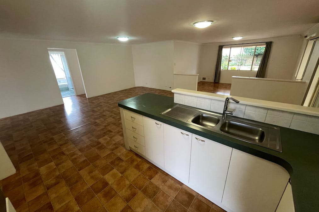 4 Clematis Lane, Glen Iris, WA, 6230 - Image 4