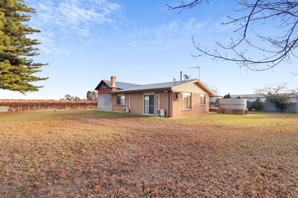 57 Old Sturt Highway, Barmera, SA, 5345 - Image 1