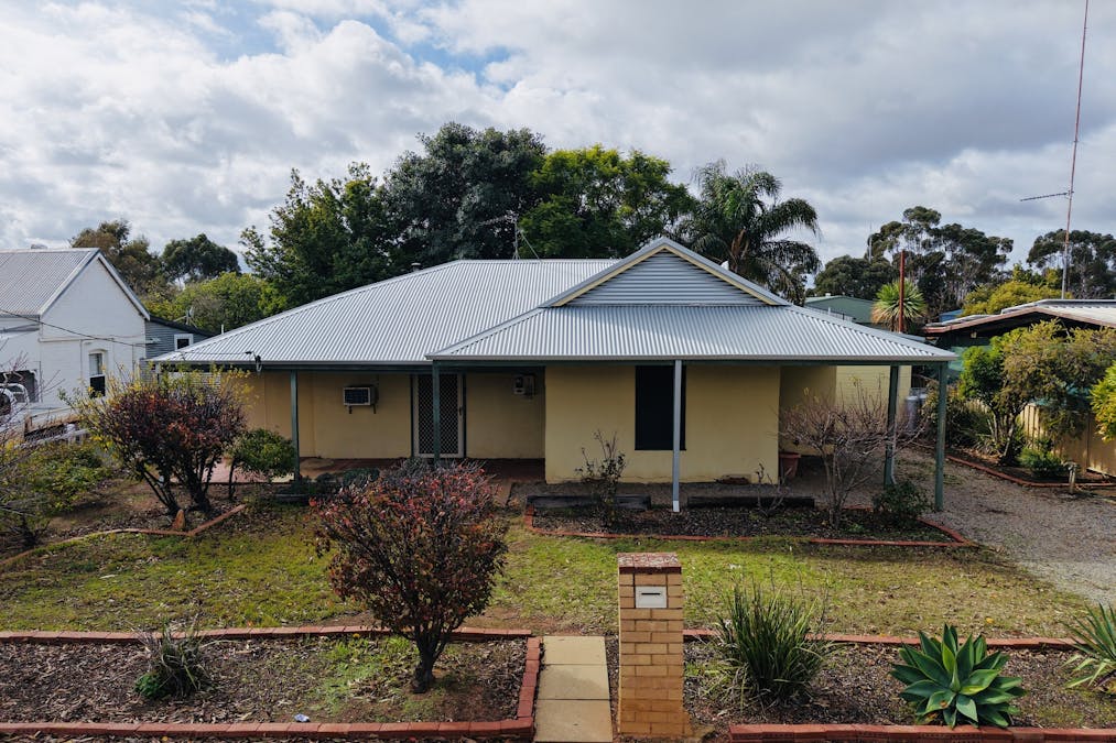 13  White Street, Brookton, WA, 6306 - Image 1