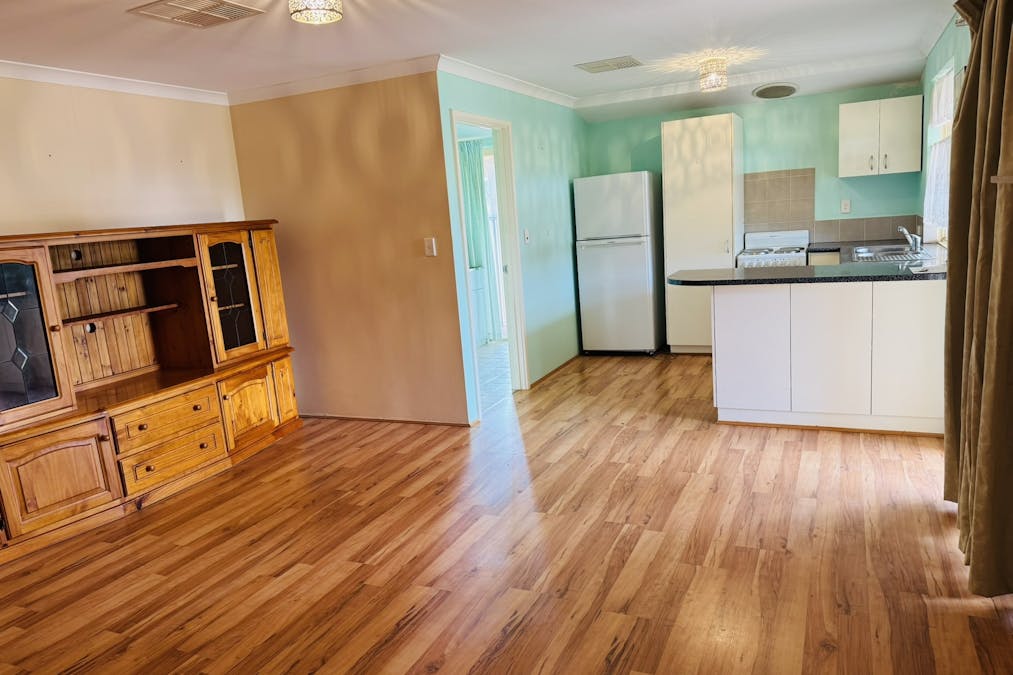 24 Reid Street, Quairading, WA, 6383 - Image 27
