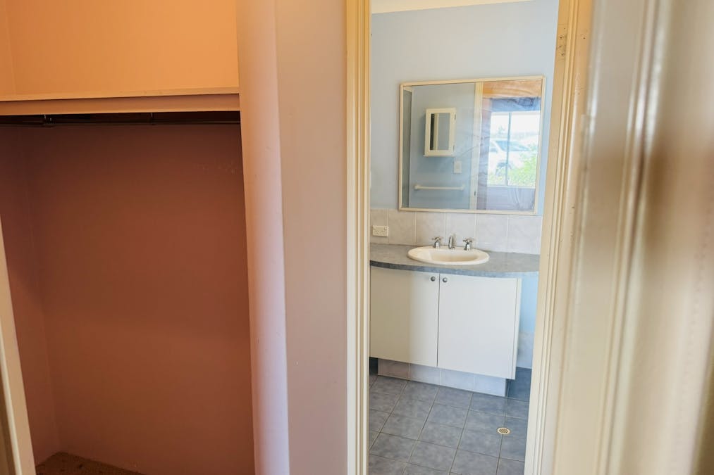24 Reid Street, Quairading, WA, 6383 - Image 13
