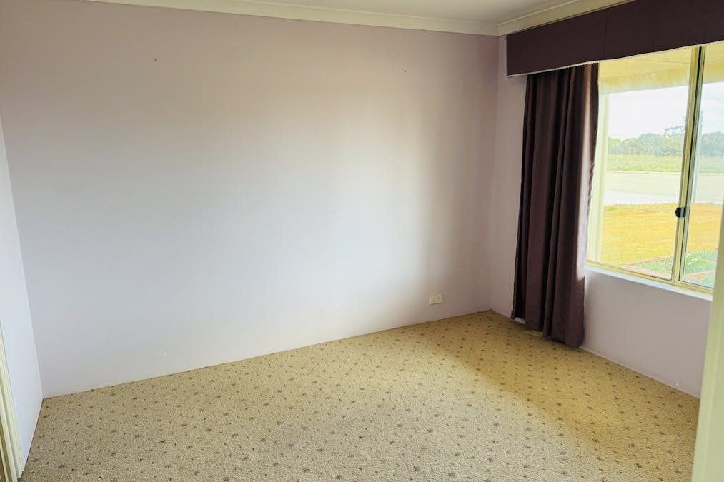 24 Reid Street, Quairading, WA, 6383 - Image 12