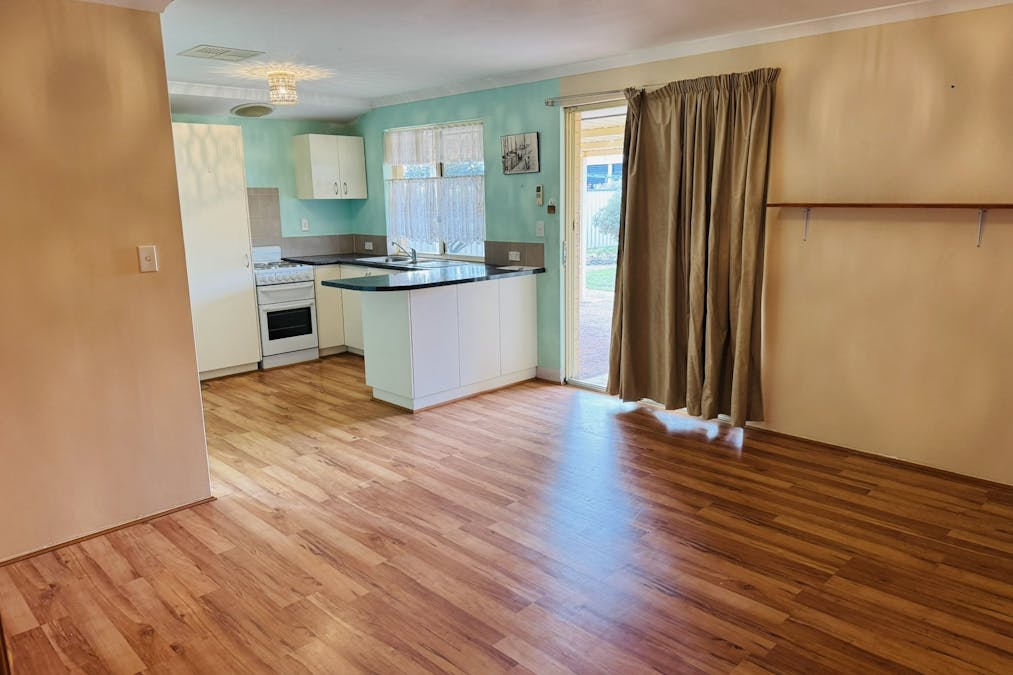 24 Reid Street, Quairading, WA, 6383 - Image 7