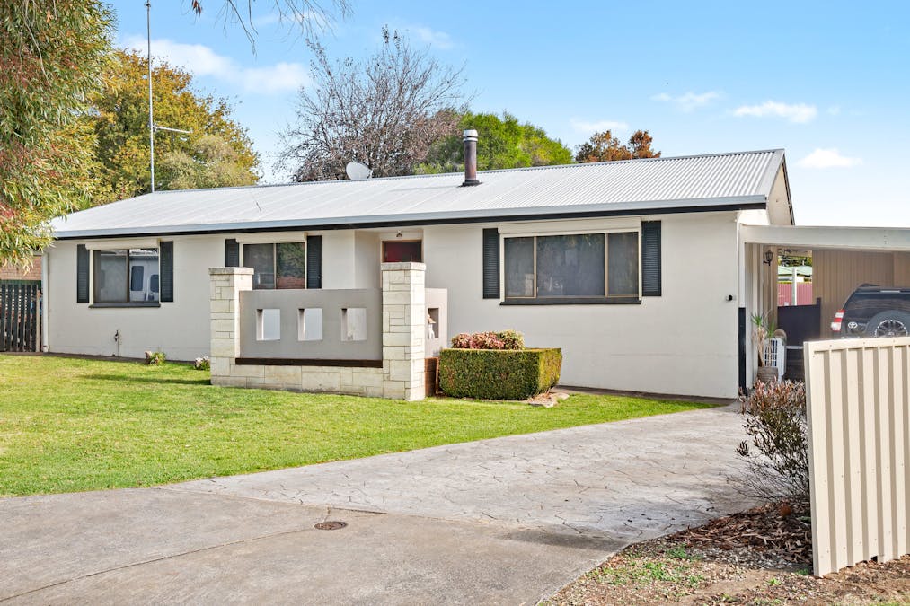 2 Sim Street, Mount Gambier, SA, 5290 - Image 1