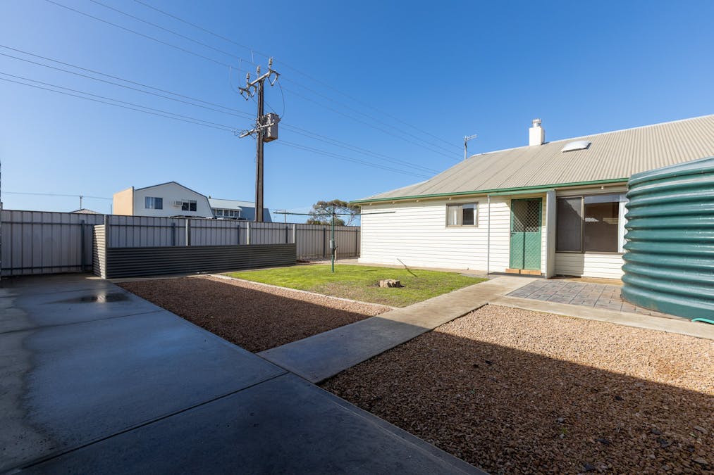 1 Sidney Road, Tumby Bay, SA, 5605 - Image 31