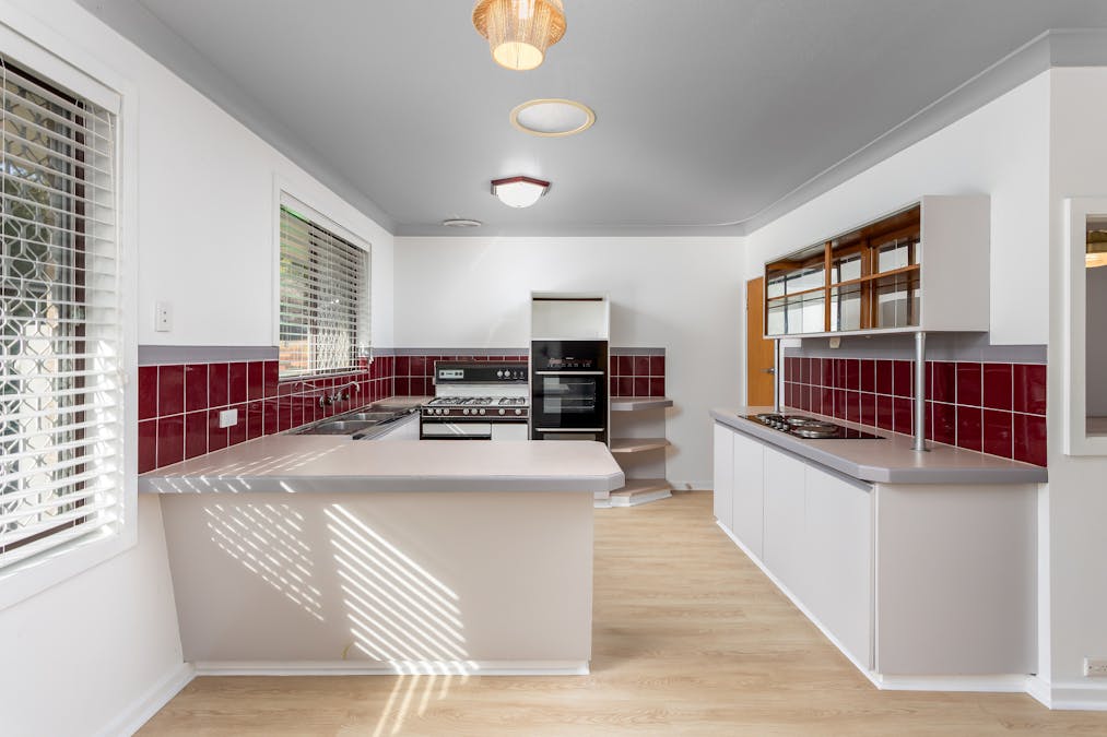 11 Hayward Place, Australind, WA, 6233 - Image 3