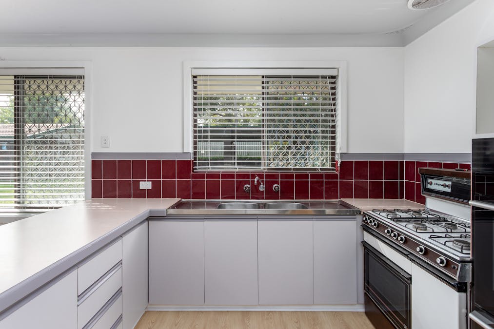 11 Hayward Place, Australind, WA, 6233 - Image 10