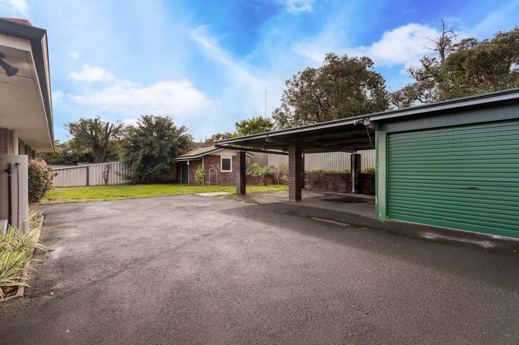 11 Hayward Place, Australind, WA, 6233 - Image 25