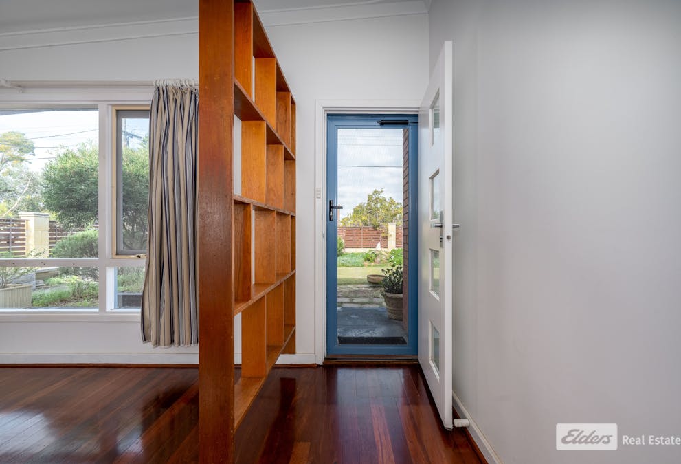 8A Farris Street, Rockingham, WA, 6168 - Image 4