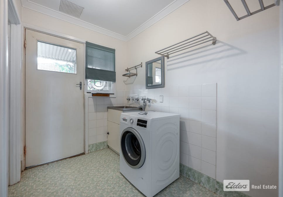 8A Farris Street, Rockingham, WA, 6168 - Image 13