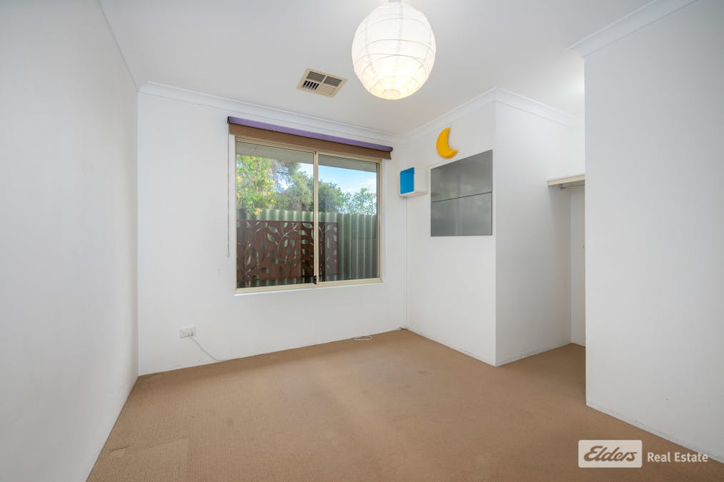 8B Farris Street, Rockingham, WA, 6168 - Image 11