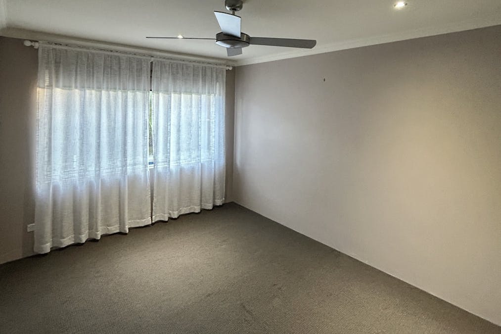 19 Heatherglen Road, Australind, WA, 6233 - Image 11