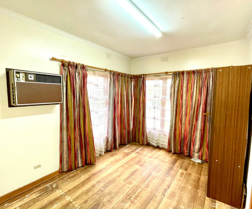 13 Carmichael Street, Casterton, VIC, 3311 - Image 7