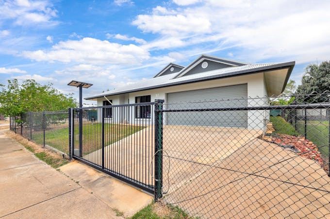 17 Flinders Street, Johnston, NT, 0832 - Image 1