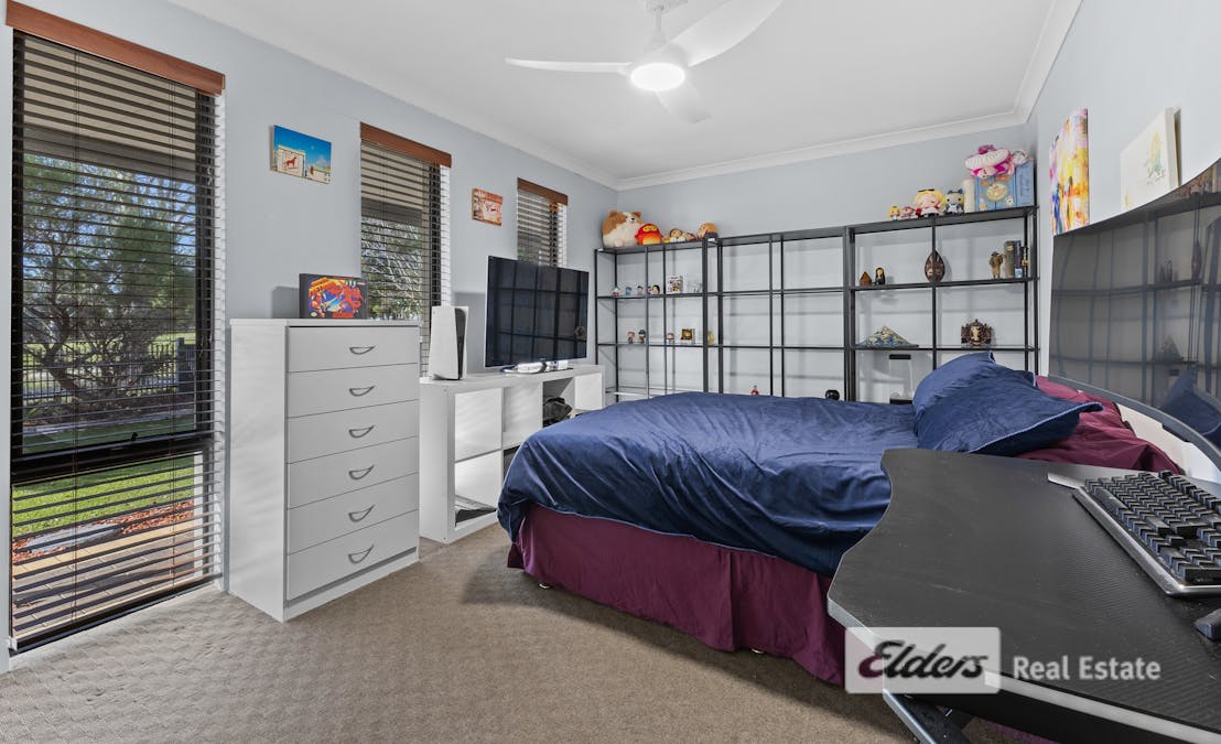 61 Kingston Drive, Australind, WA, 6233 - Image 16
