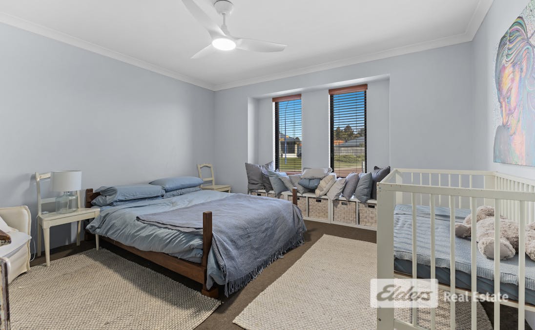 61 Kingston Drive, Australind, WA, 6233 - Image 10