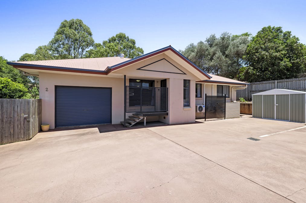 2/42 Hogg Street, Rockville, QLD, 4350 - Image 1