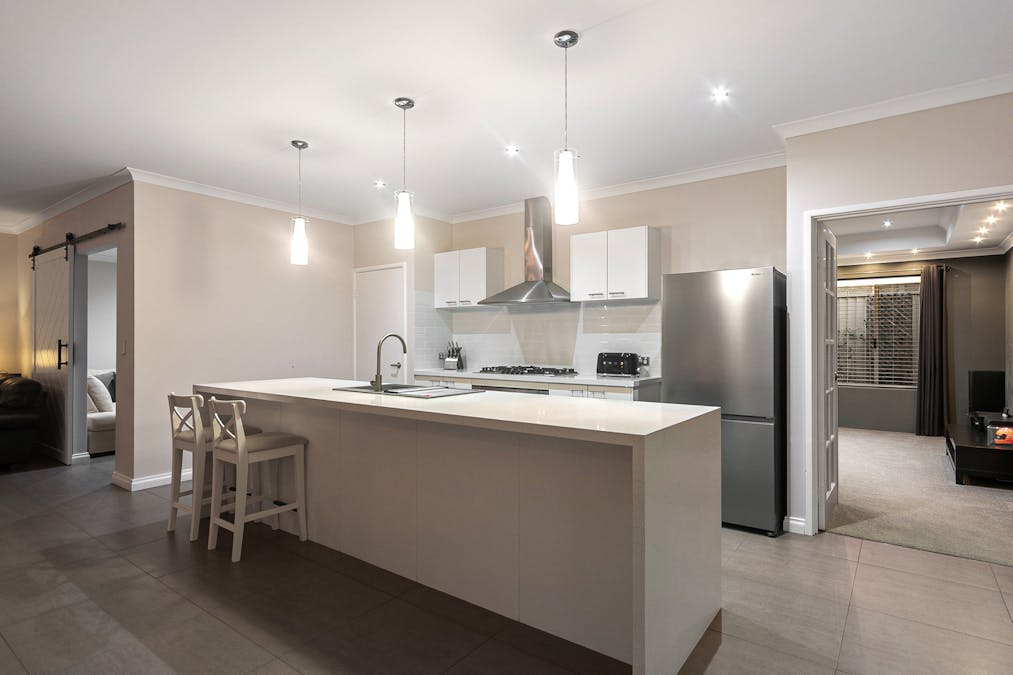 6 Valley Way, Baldivis, WA, 6171 - Image 2
