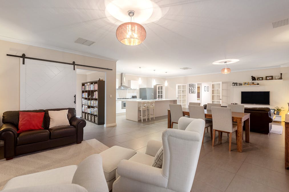 6 Valley Way, Baldivis, WA, 6171 - Image 6