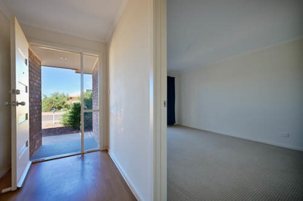 8 Gale Street, Whyalla Jenkins, SA, 5609 - Image 3