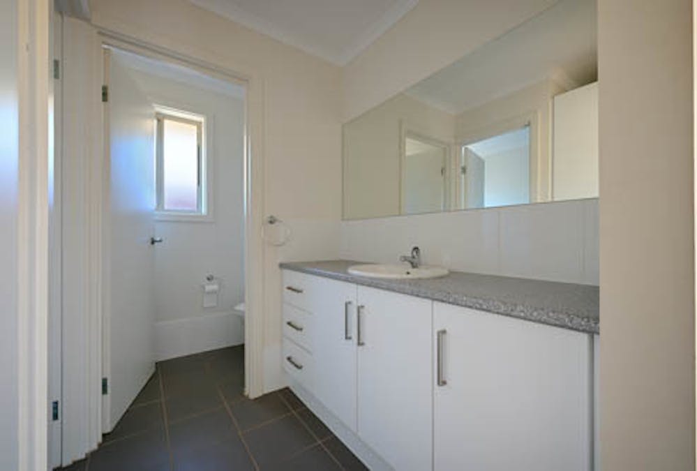 8 Gale Street, Whyalla Jenkins, SA, 5609 - Image 13