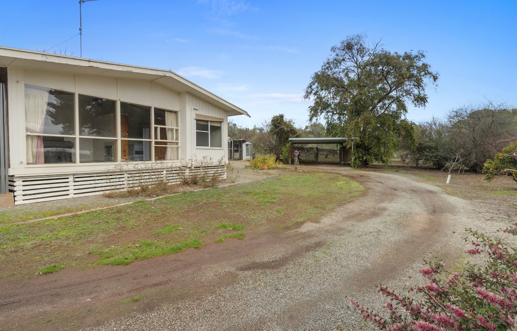 160 Farrell Flat Road, Clare, SA, 5453 - Image 4